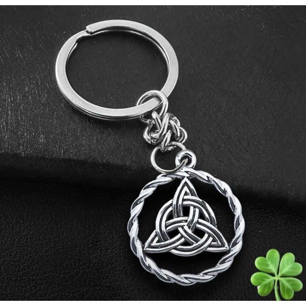 Celtic Irish Trinity Knot Keychain, Modern Minimalist Interlaced Symbolic Charm